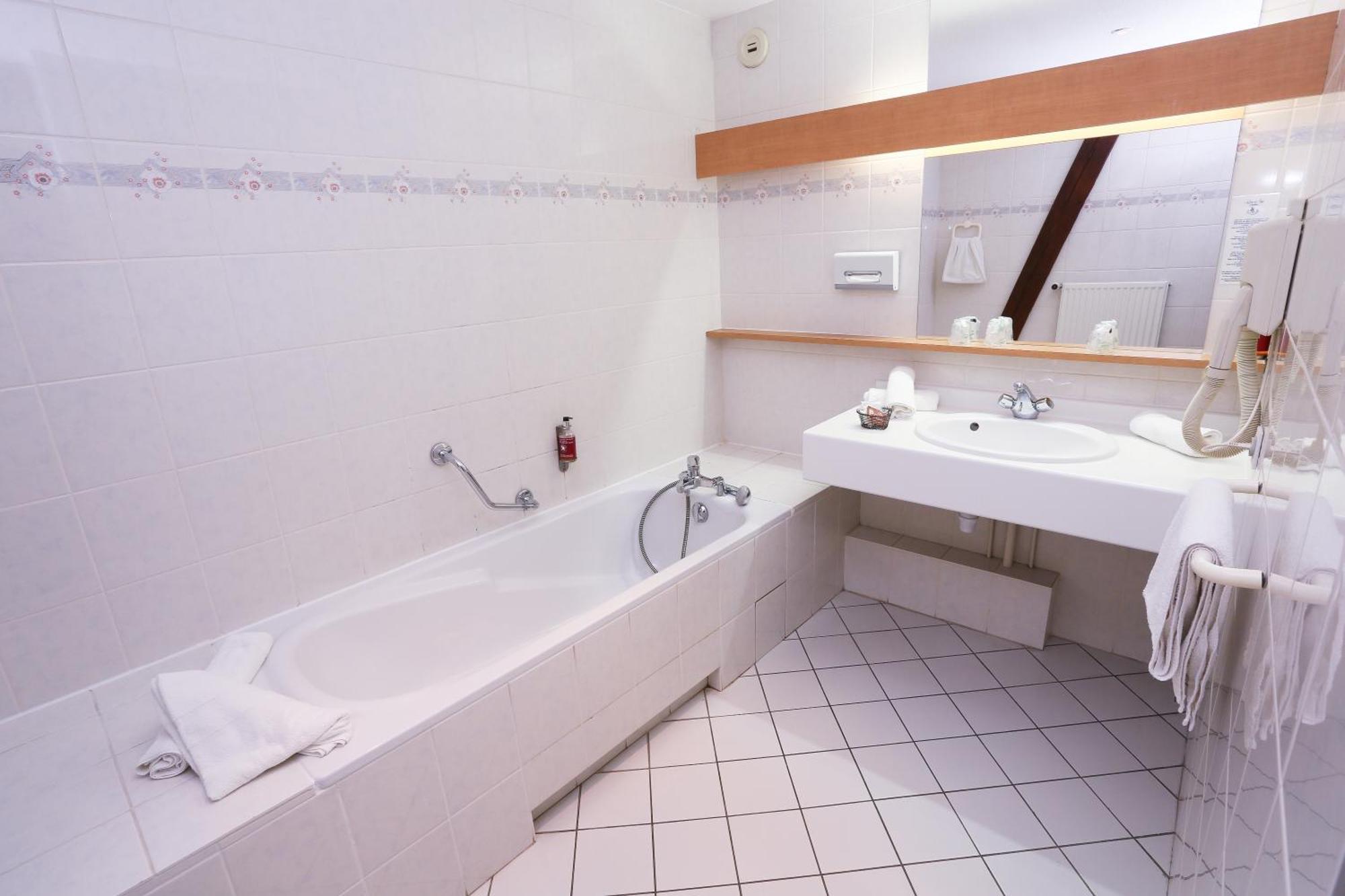 The Originals Boutique, Hotel La Ferme Du Pape, Eguisheim Εξωτερικό φωτογραφία